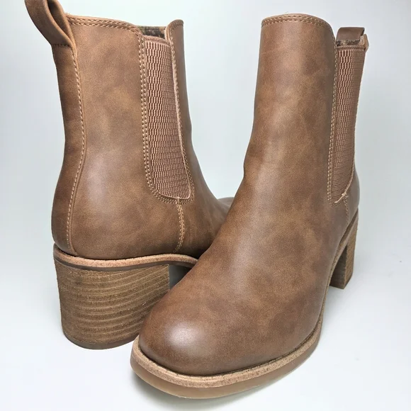 B.O.C. Finn Tan Caramel Faux Leather Chelsea Bootie Zip Stacked Block Heel W 6 - Picture 2 of 16